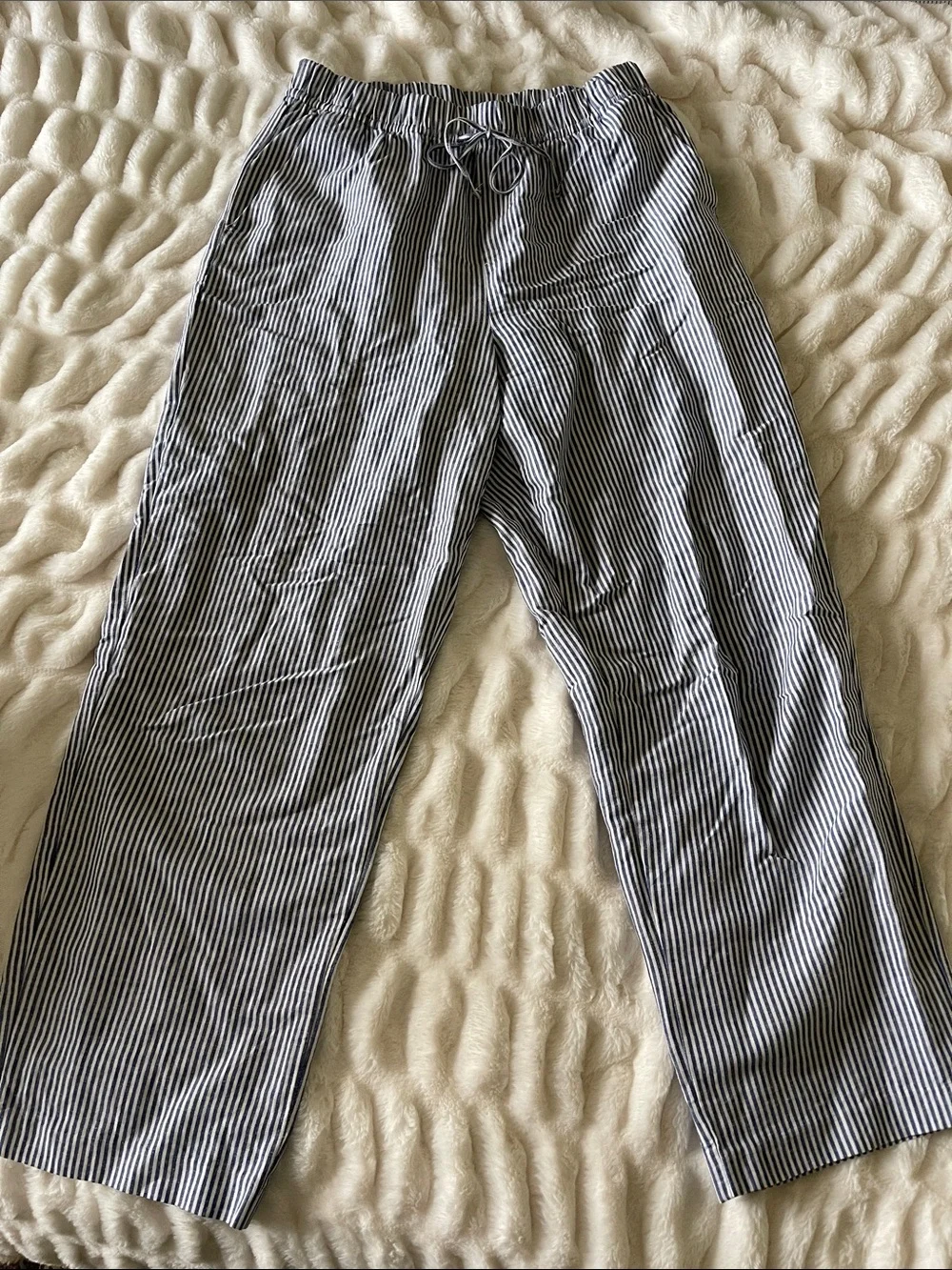Women’s Blue & White Striped Drawstring Linen Pants